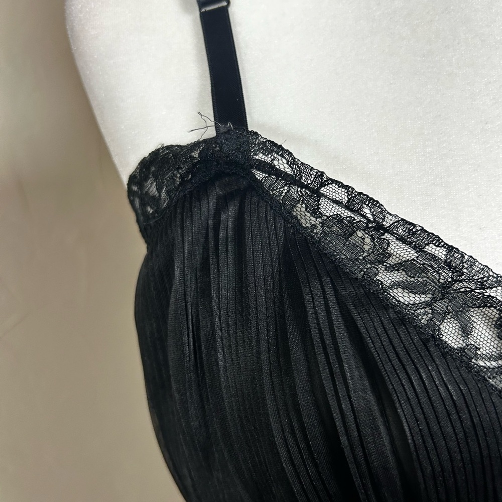 Authentic Old-Hollywood Black Lace Slip Dress (c. 1950s) - Picture 5 of 10